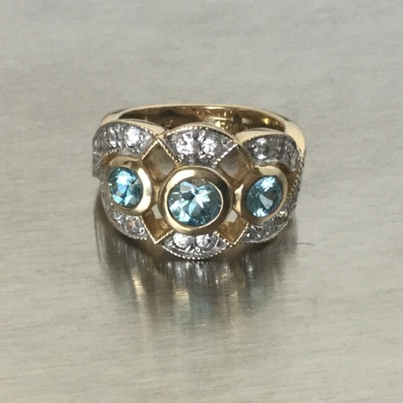 10k GOLD ZIRCON RING - Picture 6 of 7